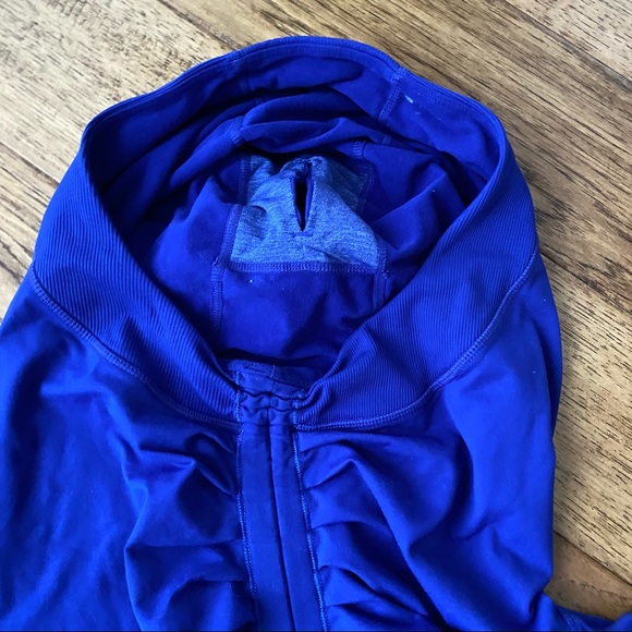 Lululemon Ruche Pullover - Picture 3 of 4